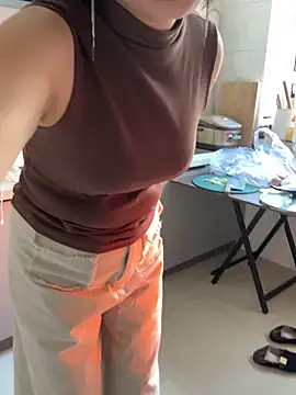 luckybaby666999 online show from May 3, 6:08 am