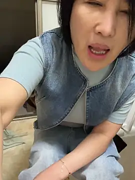 luckybaby666999 online show from May 5, 9:12 pm