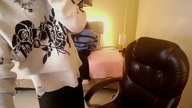 Eros Nyx  online show from December 16, 3:33 am