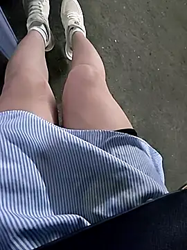 Baby-Linh online show from May 11, 4:26 pm