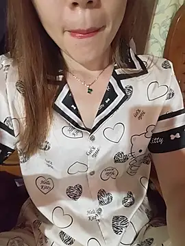 Baby-Linh online show from June 27, 6:51 am