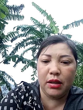 Snapshot of sary-hot2x chatting on May 31, 10:22 pm sary-hot2x online show from May 31, 10:22 pm