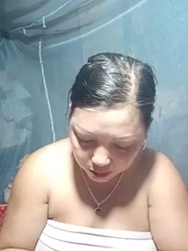 Snapshot of sary-hot2x chatting on July 6, 3:03 pm sary-hot2x online show from July 6, 3:03 pm