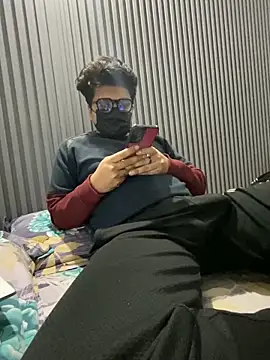 Snapshot of Shanky_HD chatting on December 20, 2:40 am Shanky HD online show from December 20, 2:40 am