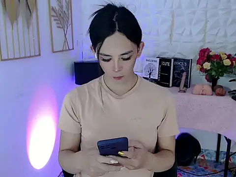 streetdoll69 online show from December 16, 10:26 pm