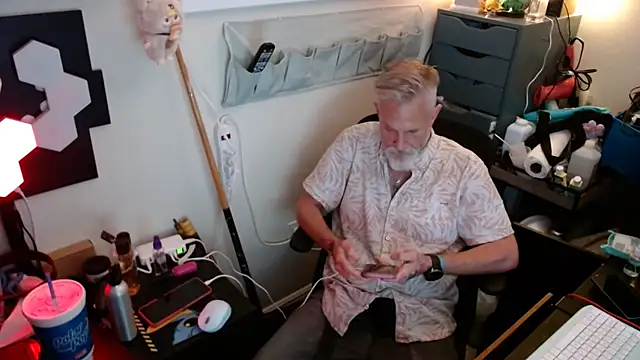 Snapshot of FeNyx_Flayme chatting on December 17, 7:03 am FeNyx Flayme online show from December 17, 7:03 am