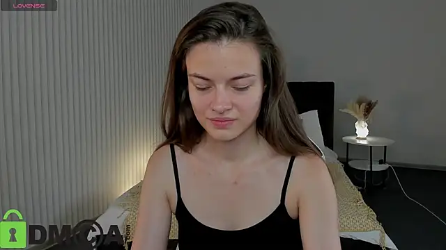 Graceee  online show from August 8, 2:47 am
