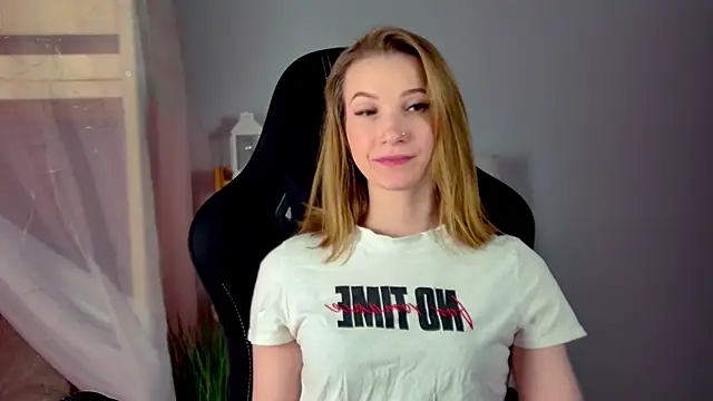 Megan Rodgers online show from February 5, 5:28 pm