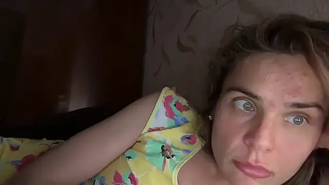 Snapshot of MALVINA0077 chatting on May 27, 9:01 pm MALVINA0077 online show from May 27, 9:01 pm