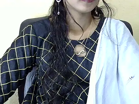 Snapshot of Shab_M chatting on February 11, 8:52 am Shab M online show from February 11, 8:52 am