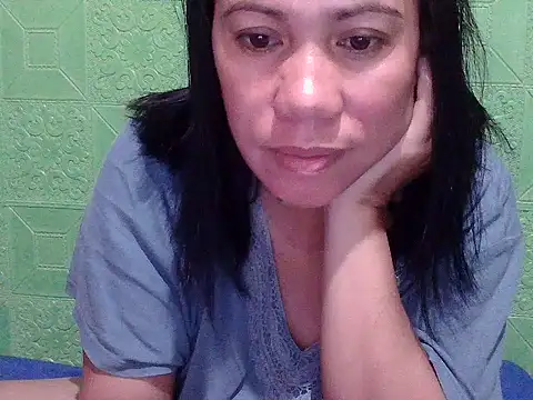 sweet candy52 online show from May 27, 9:12 pm