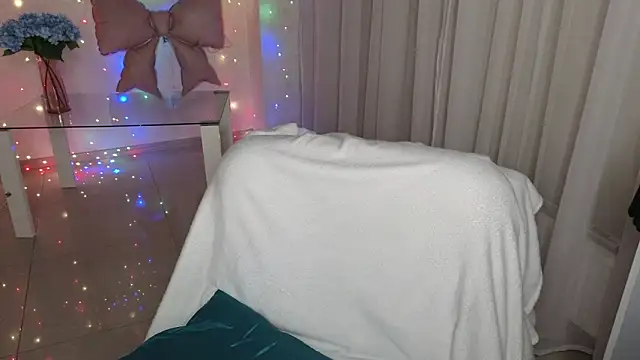 Deborah lowe online show from February 17, 4:13 pm