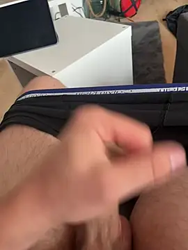 hannes256102 online show from June 22, 6:38 pm