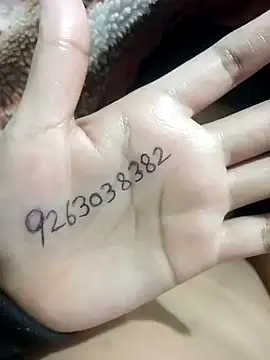 Snapshot of swetakumari003 chatting on December 18, 6:58 pm swetakumari003 online show from December 18, 6:58 pm