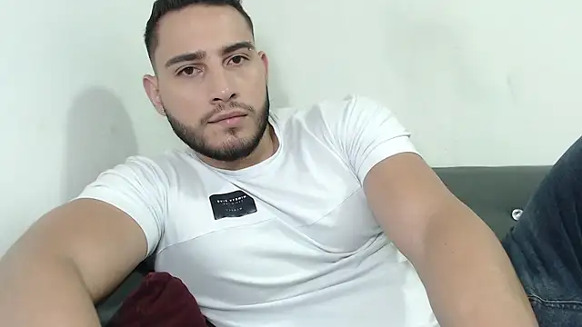 Seank Noszka online show from December 14, 8:13 pm