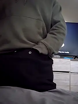 iLOVETRAY96 online show from February 2, 7:34 pm