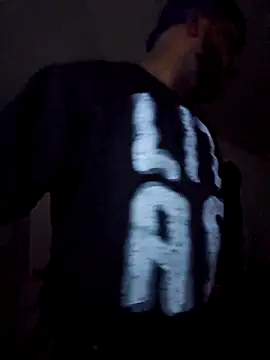 iLOVETRAY96 online show from February 8, 11:35 am