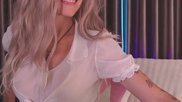 betty xoxoo online show from April 26, 1:53 pm
