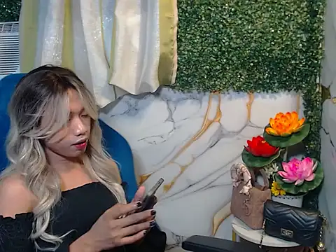 Alexie 08 online show from December 4, 10:13 am