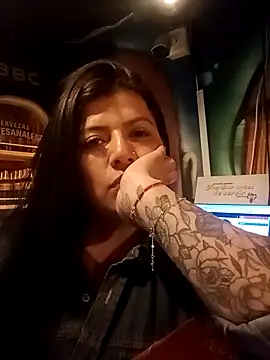 Snapshot of Luna_Maar_ chatting on December 18, 1:55 am Luna Maar online show from December 18, 1:55 am