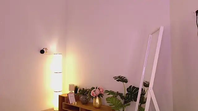 tinapie online show from June 5, 1:39 pm