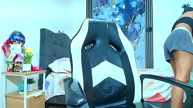 Valentina and sneider  online show from March 12, 7:20 pm