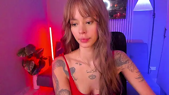 VegaLuxe online show from January 18, 2:32 pm