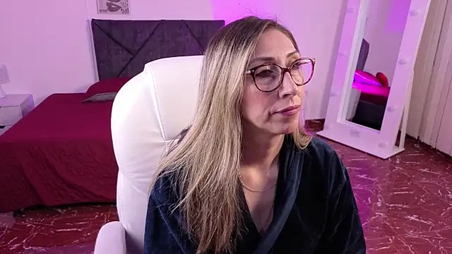 Scarlett 079 online show from April 24, 11:45 am