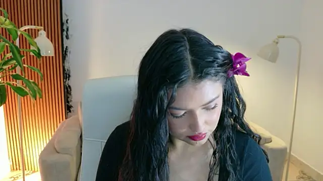 Snapshot of victoria___moon chatting on June 22, 2:58 pm victoria moon online show from June 22, 2:58 pm
