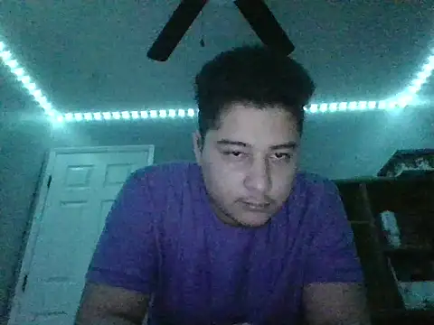 hotcaramelcream online show from December 4, 7:50 am