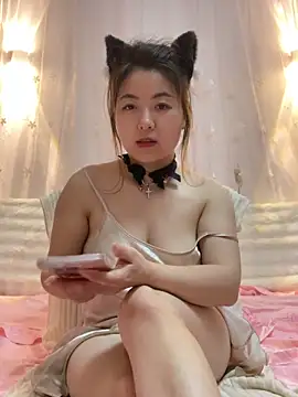 Snapshot of bibi347127 chatting on June 10, 2:49 pm bibi347127 online show from June 10, 2:49 pm