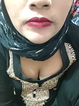 Snapshot of Ikra-786 chatting on December 14, 1:00 am Ikra-786 online show from December 14, 1:00 am