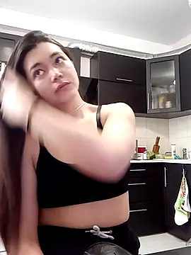 Snapshot of Albi_Sunny chatting on December 17, 9:37 am Albi Sunny online show from December 17, 9:37 am