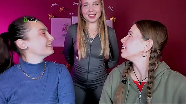 jenna elayne online show from December 20, 10:00 am