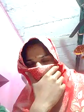 Snapshot of poonamhotxx chatting on December 4, 3:54 pm poonamhotxx online show from December 4, 3:54 pm