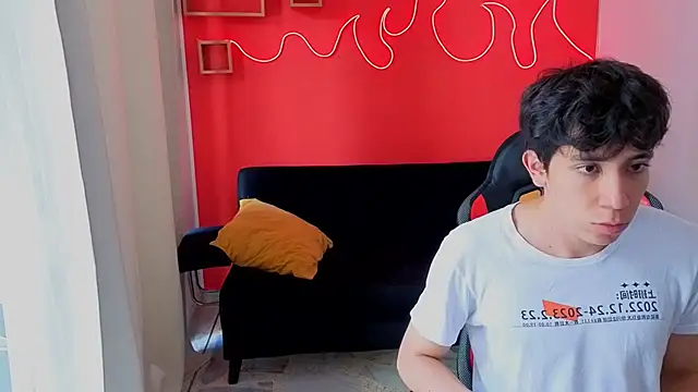 Neo Twink online show from May 6, 7:08 pm