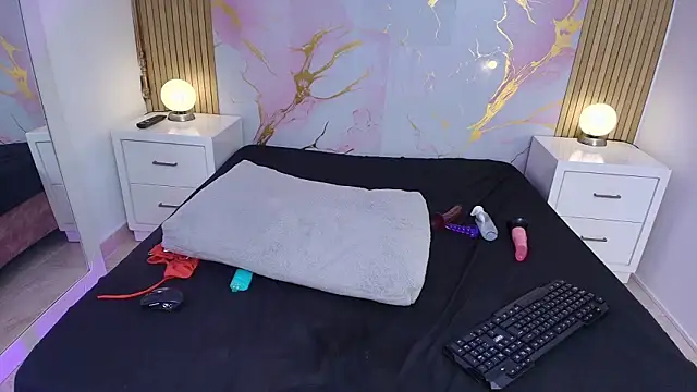 AprillRoss online show from March 14, 4:01 pm