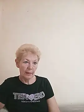 Snapshot of Calypso-Loove chatting on May 22, 8:42 am Calypso-Loove online show from May 22, 8:42 am
