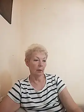 Snapshot of Calypso-Loove chatting on May 30, 8:11 am Calypso-Loove online show from May 30, 8:11 am
