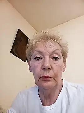 Snapshot of Calypso-Loove chatting on June 4, 11:16 am Calypso-Loove online show from June 4, 11:16 am
