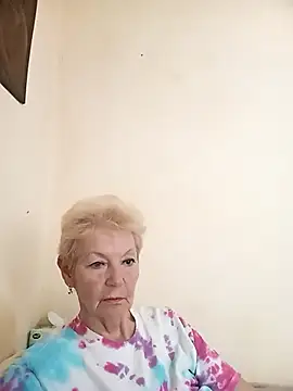 Snapshot of Calypso-Loove chatting on June 8, 11:43 am Calypso-Loove online show from June 8, 11:43 am