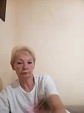 Snapshot of Calypso-Loove chatting on June 14, 8:05 am Calypso-Loove online show from June 14, 8:05 am