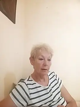 Snapshot of Calypso-Loove chatting on June 29, 8:20 am Calypso-Loove online show from June 29, 8:20 am
