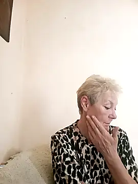 Snapshot of Calypso-Loove chatting on July 2, 1:28 pm Calypso-Loove online show from July 2, 1:28 pm