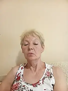 Snapshot of Calypso-Loove chatting on July 11, 9:23 am Calypso-Loove online show from July 11, 9:23 am
