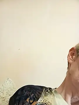Snapshot of Calypso-Loove chatting on July 14, 10:32 am Calypso-Loove online show from July 14, 10:32 am
