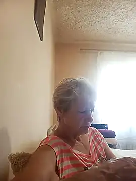 Snapshot of Calypso-Loove chatting on August 5, 10:29 am Calypso-Loove online show from August 5, 10:29 am