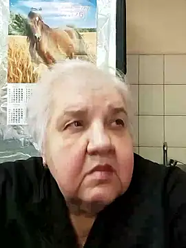 HapinessLovee online show from January 10, 12:40 pm