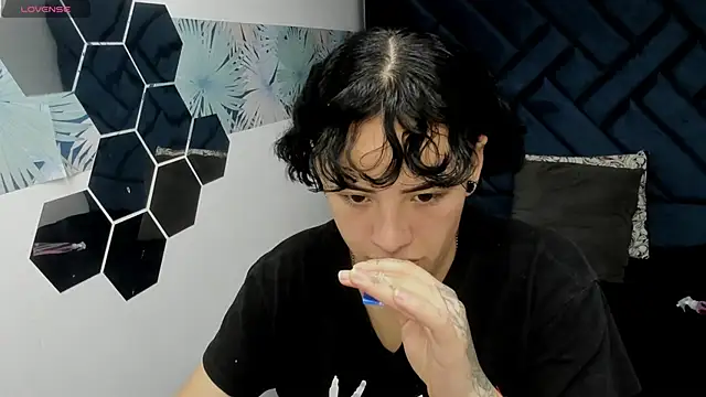 Kiara Fox   online show from January 13, 7:52 pm