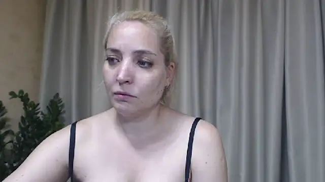 sweetpussy online show from July 4, 3:18 pm